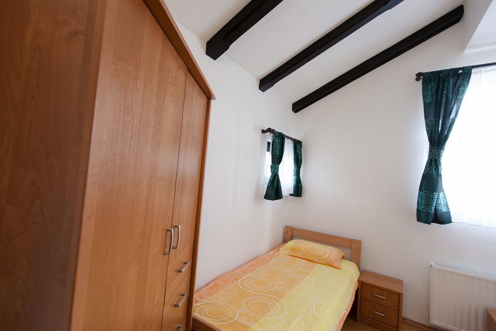 Apartment Licka Vodenica Josipdol Habitación foto