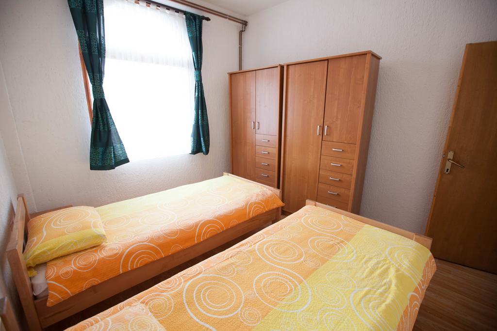 Apartment Licka Vodenica Josipdol Habitación foto